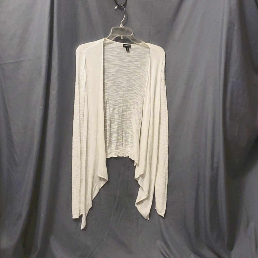 Torrid white woven cover, size O